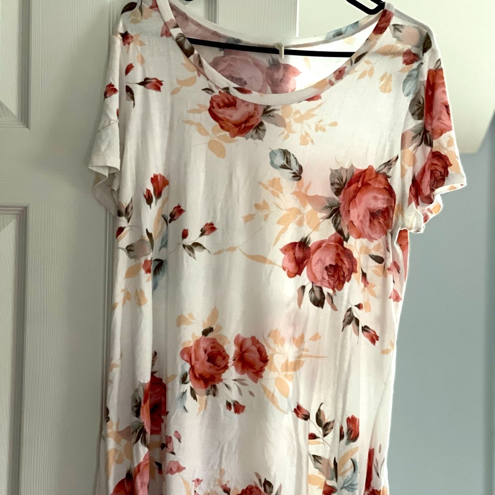 Floral maternity shirt